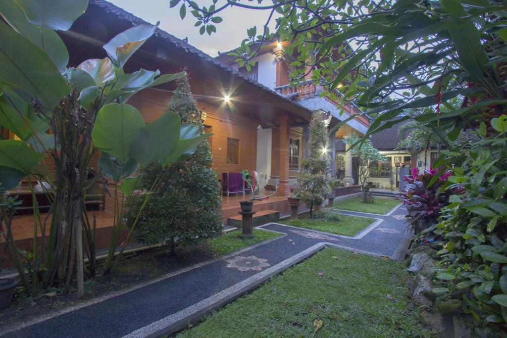 Hotel Yuliati House Ubud Esterno foto