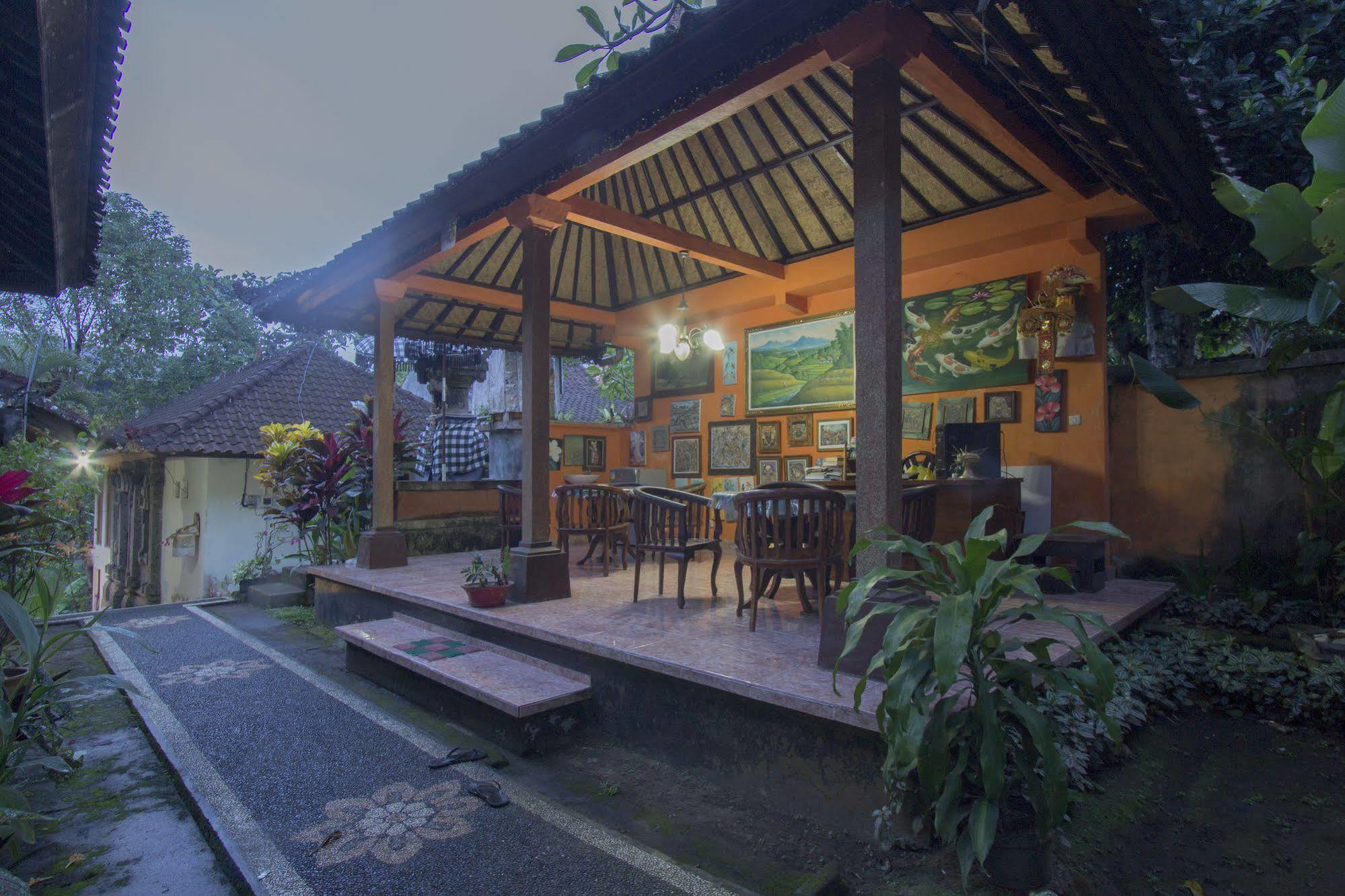Hotel Yuliati House Ubud Esterno foto